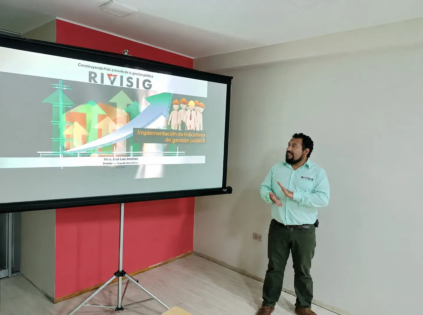 Entrega de certificación a empresa cliente